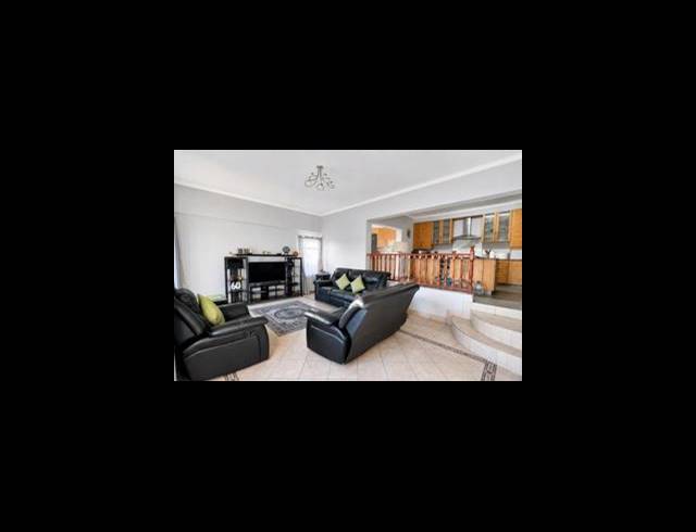 3 BEDROOM HOUSE FOR SALE IN BLUFF